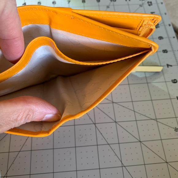 RADLEY LONDON Paws and enjoy the moment Wallet - Picture 7 of 11